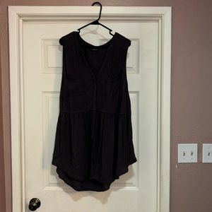 Torrid drawstring waist sleeveless blouse